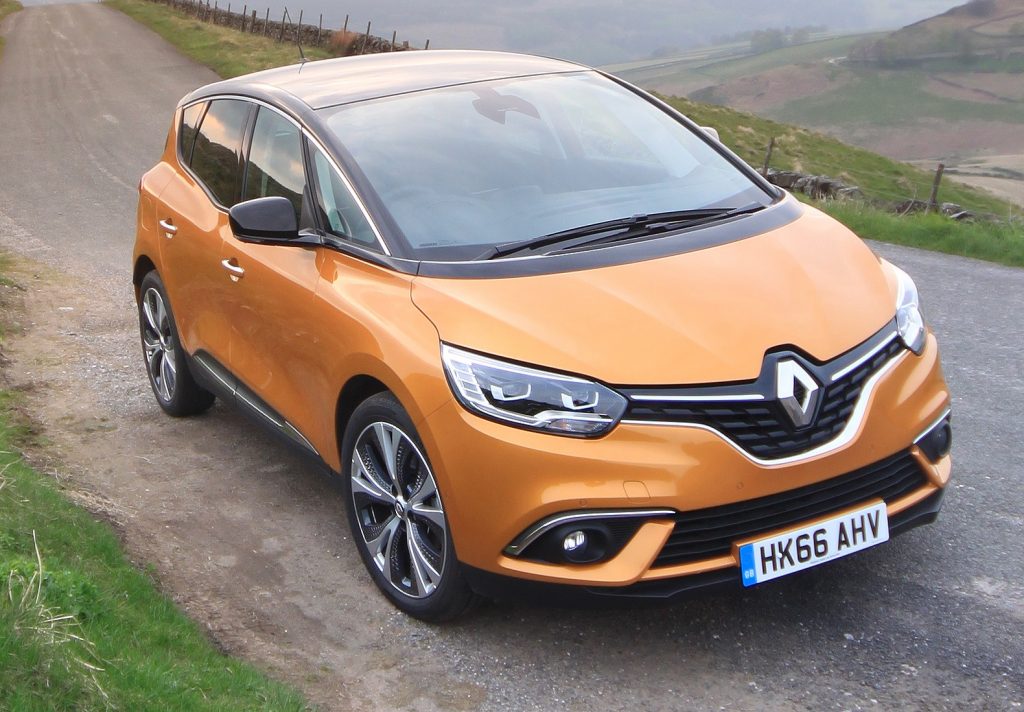 Renault Scenic Dynamique S Nav 1.5 dCi 110 – Review – Car Indicators